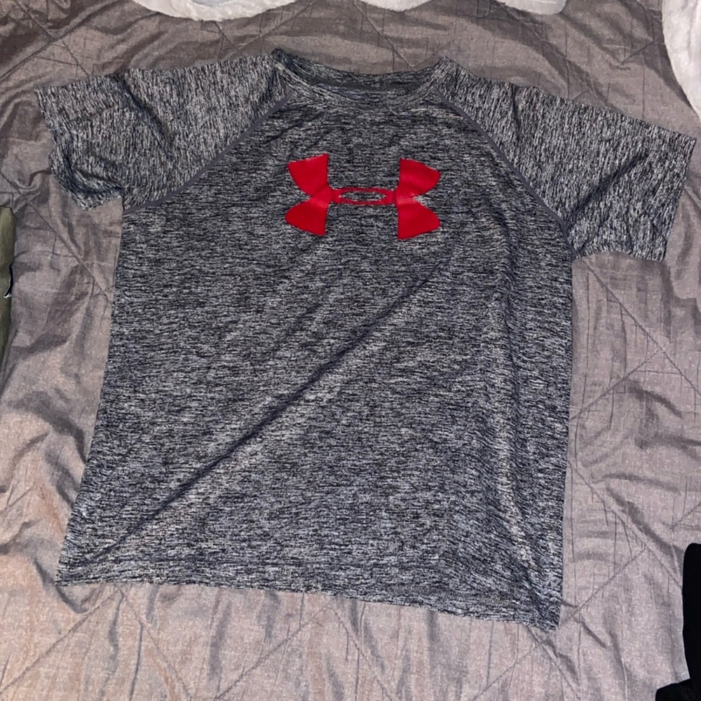 Boys size large, fit a women’s xs